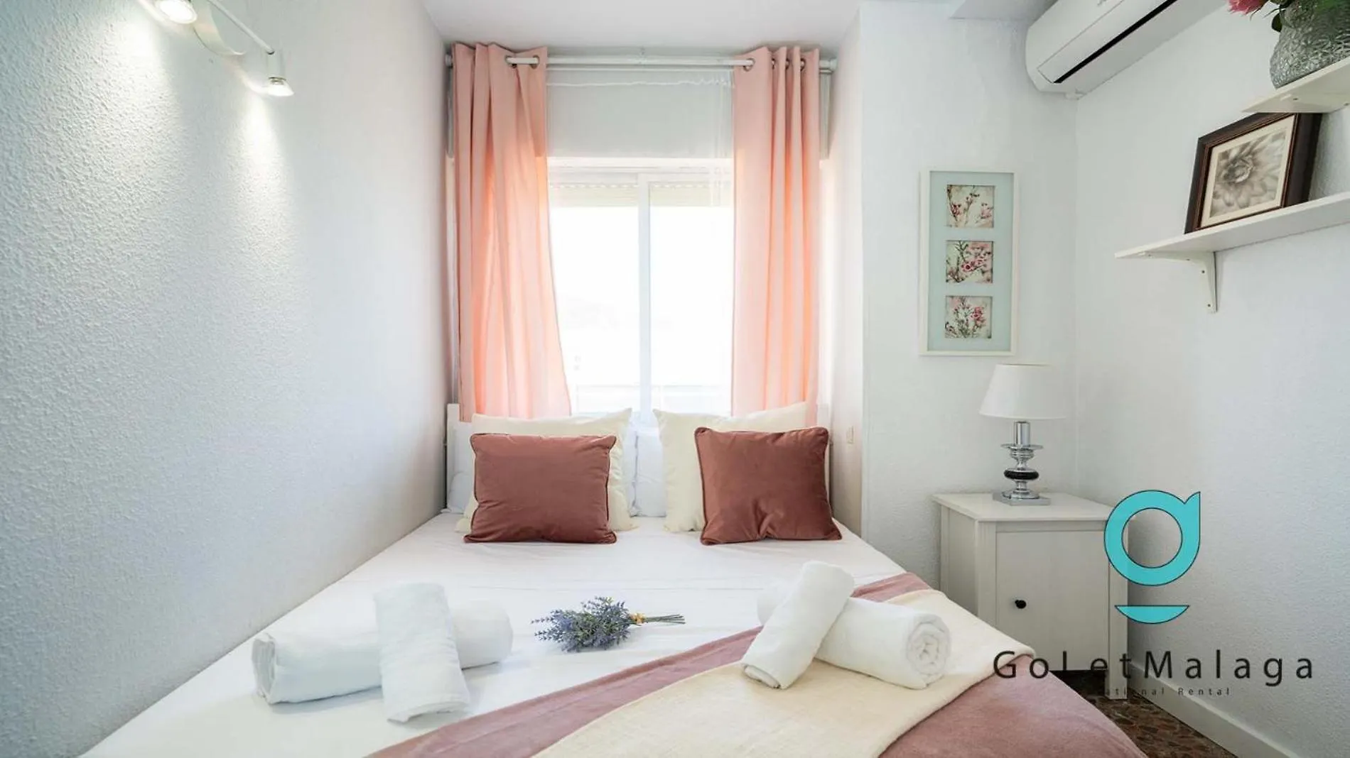 דירות פואנגירולה Sky Terrace Penthouse ספרד